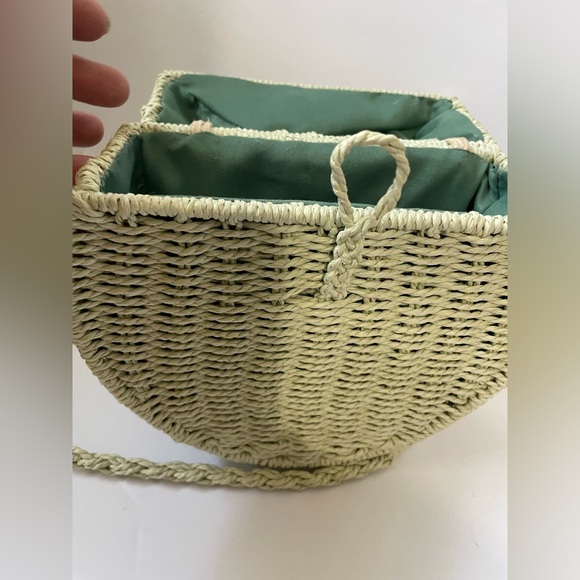 3 AM FOREVER women’s round green crossbody, fabric interior - Picture 9 of 17